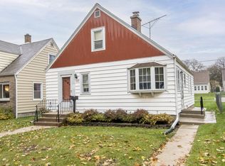 3755 S 18th St, Milwaukee, WI 53221