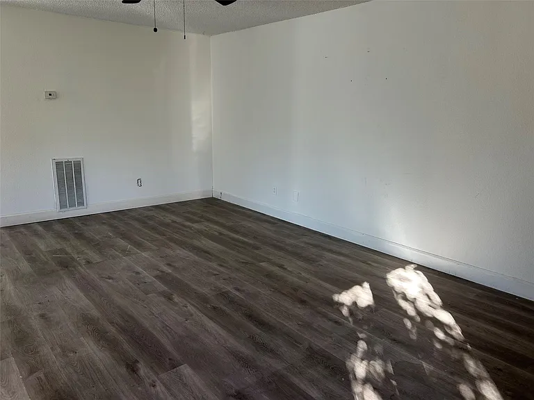 6119 Dryad Dr — Photo 8