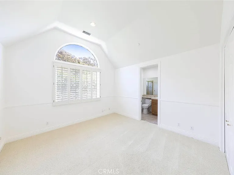 12 San Remo — Photo 39