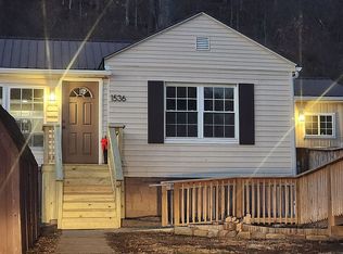 1536 Harvey Rd, Huntington, WV 25701