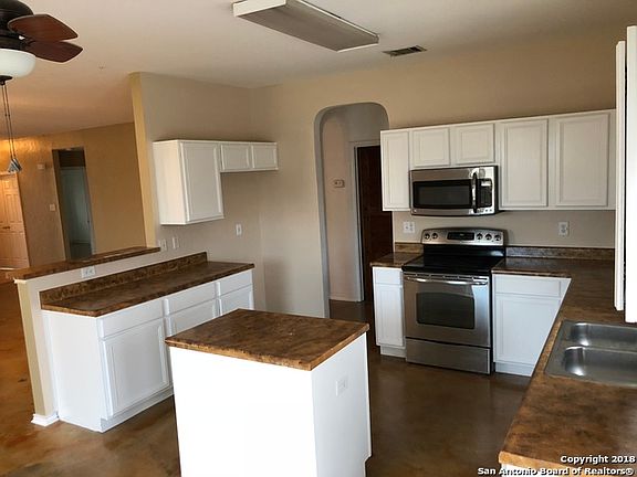 3rd image of 2463 Fannin Dr