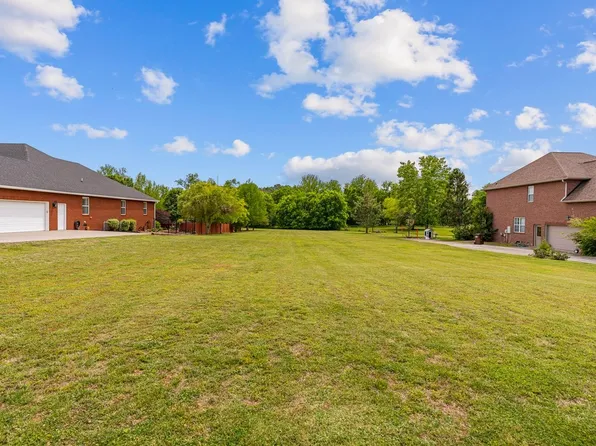 416 Plantation Blvd, Lebanon, TN 37087
