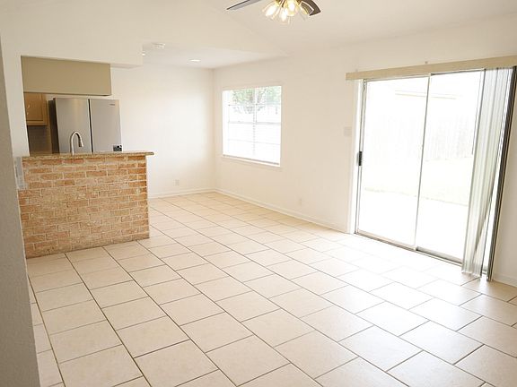 5th image of 513 Sims Dr