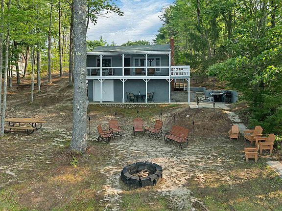 5th image of 530 Pinewood Shores Road