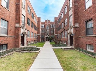 735 Hinman Ave #1E, Evanston, IL 60202
