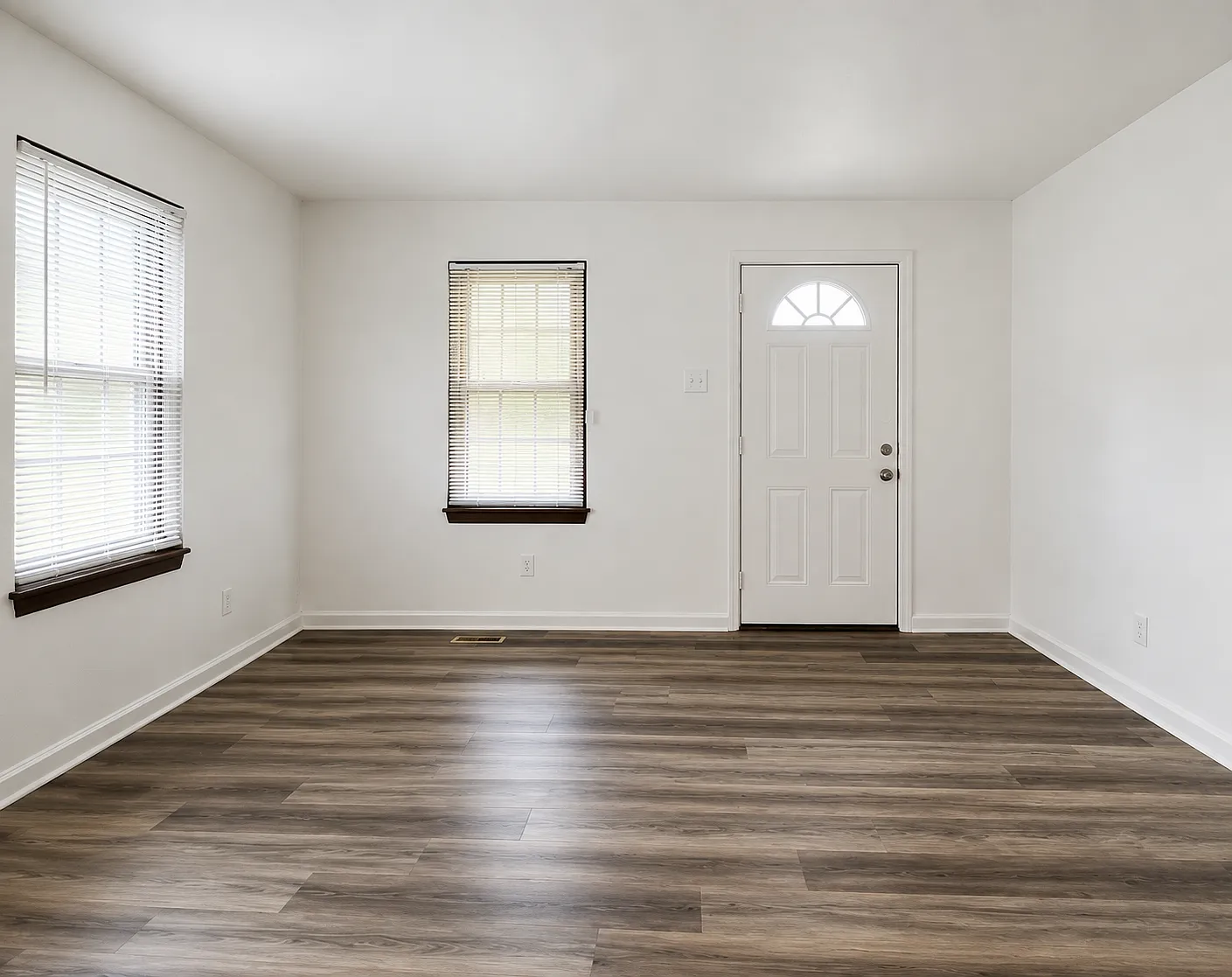 3 bed, 1000 sqft, $1,525 — Photo 3