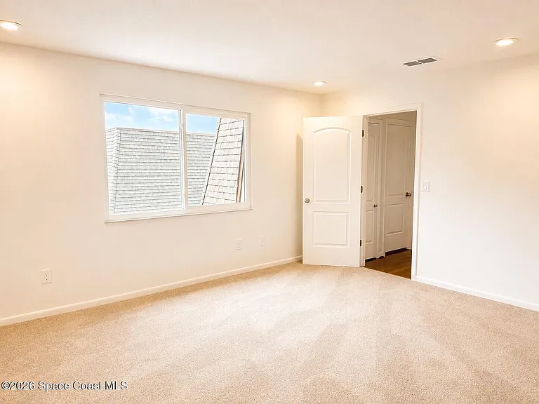 2115 Harrison St — Photo 24