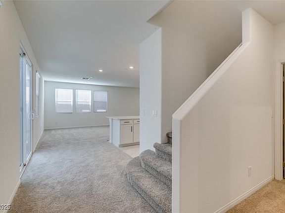 3rd image of 9127 Vesey Ave