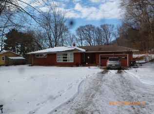 2017 Main St E, Onalaska, WI 54650