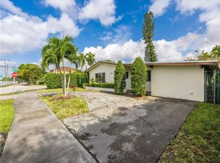 9699 SW 35th St, Miami, FL 33165