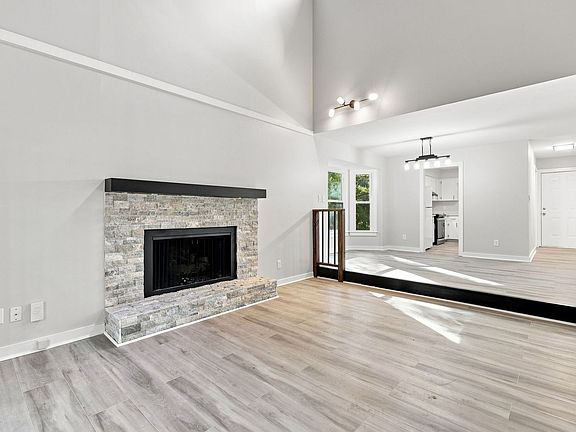 3rd image of 4011 Arckelton Dr