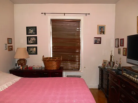 Rented by PMG Real Estate  | media 30