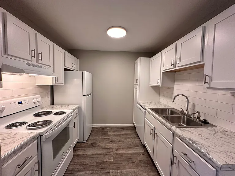 Rocky View Apartment Homes — Photo 75
