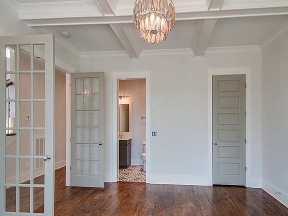 5th image of 1016 Gale Ln