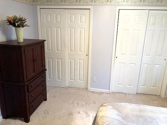2nd image of 11 Willowbrook Ln #1
