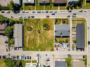 4320 75th St NW, Calgary, AB T3B2M8