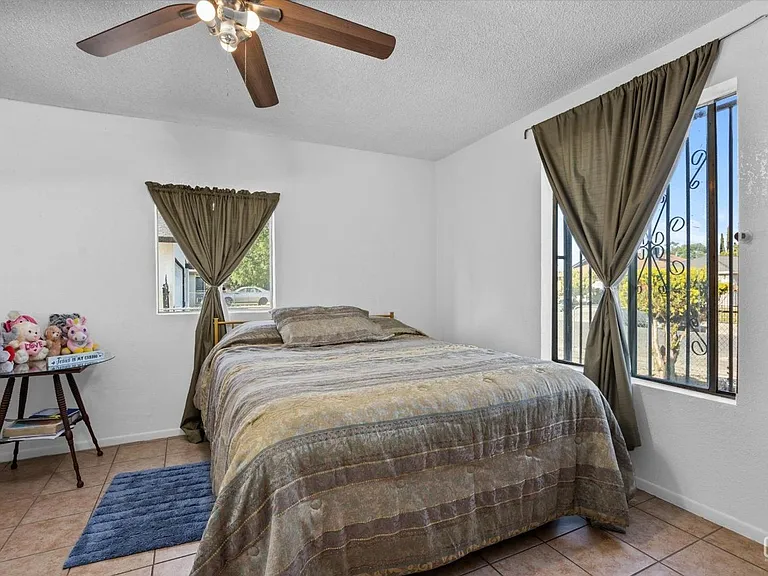 504 S Brown St — Photo 10