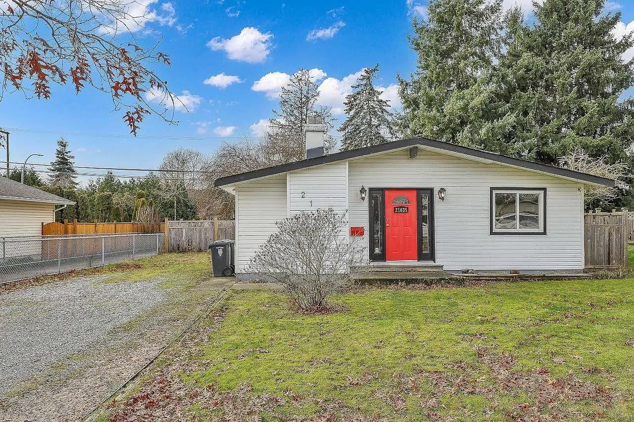 21635 50a Ave photo 1