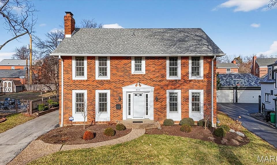 1st image of 8019 Crescent Dr