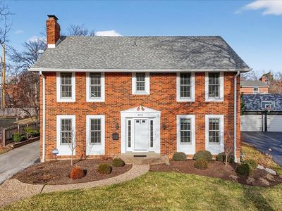 8019 Crescent Dr, Saint Louis, MO, 63105