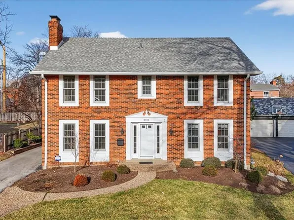 8019 Crescent Dr, Saint Louis, MO 63105