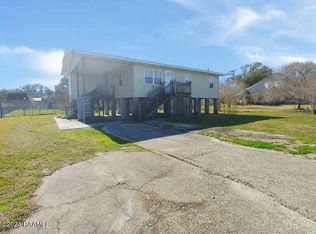 19407 Sevan Rd, Abbeville, LA 70510
