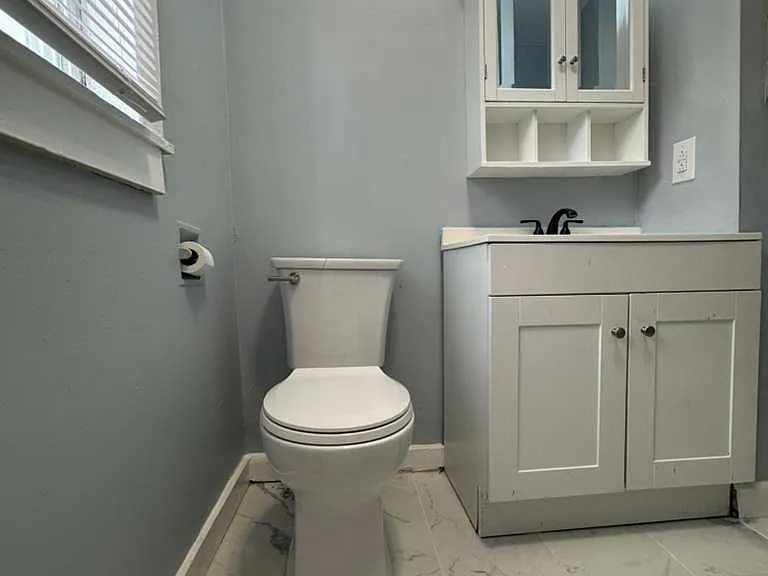 215 Rosette St #1L — Photo 5