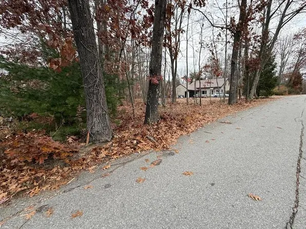 5 Carter Road, Merrimack, NH 03054