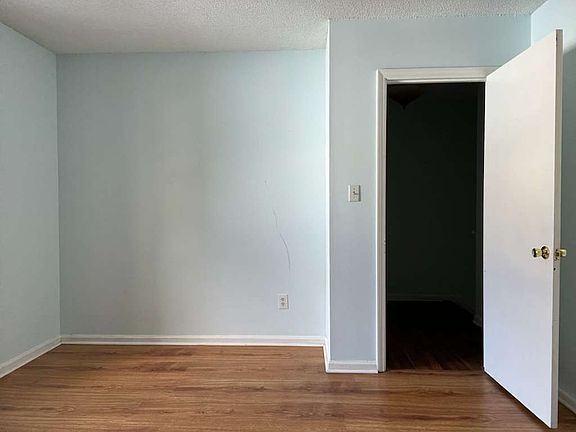 3rd image of 1661 Forest Dr #2