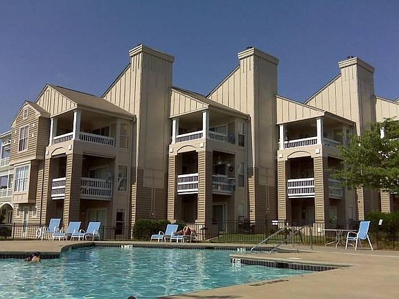 18855 Vineyard Point Lane