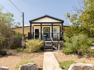 118 Flatrock Ln, Junction, TX 76849