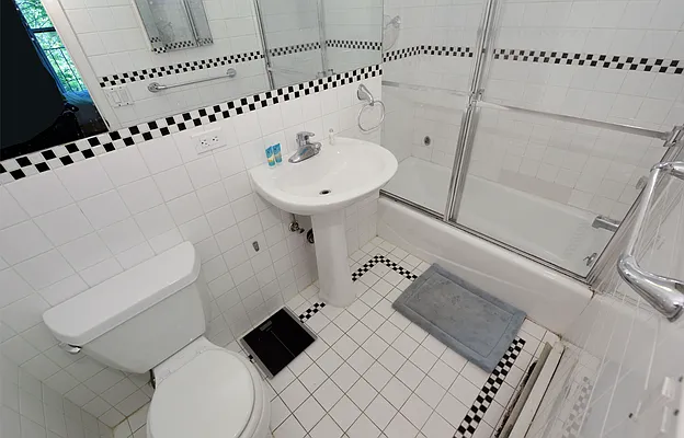 Rented by Highline Residential | media 23