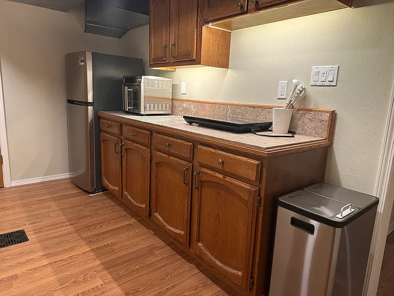 everything you need including double conduction hotplate and one of those do-it-all countertop ovens