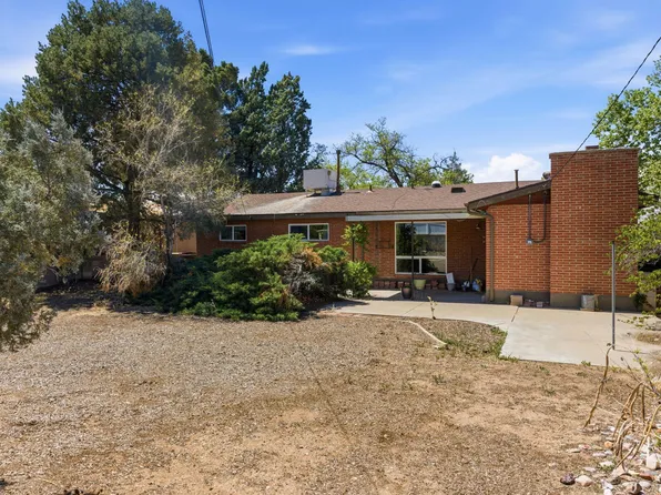 1204 Arizona St NE, Albuquerque, NM 87110