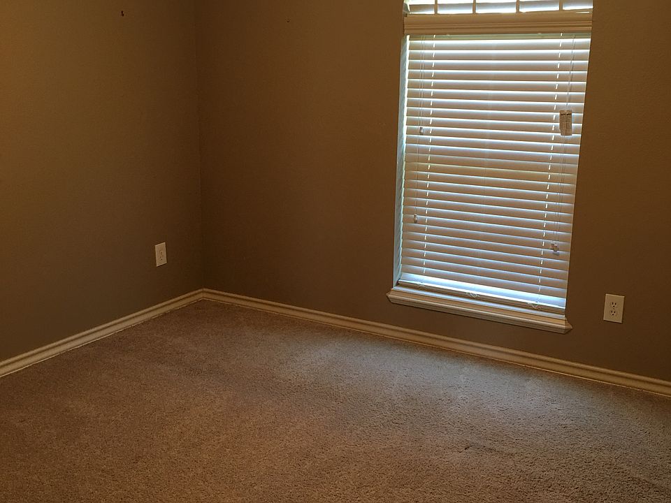 1st image of 3805 Connie Ln
