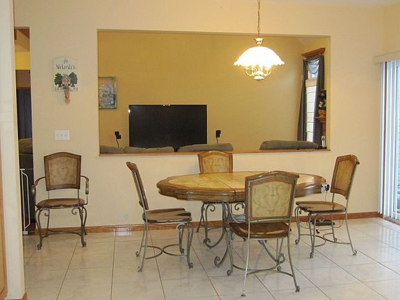 Eat in Kitchen