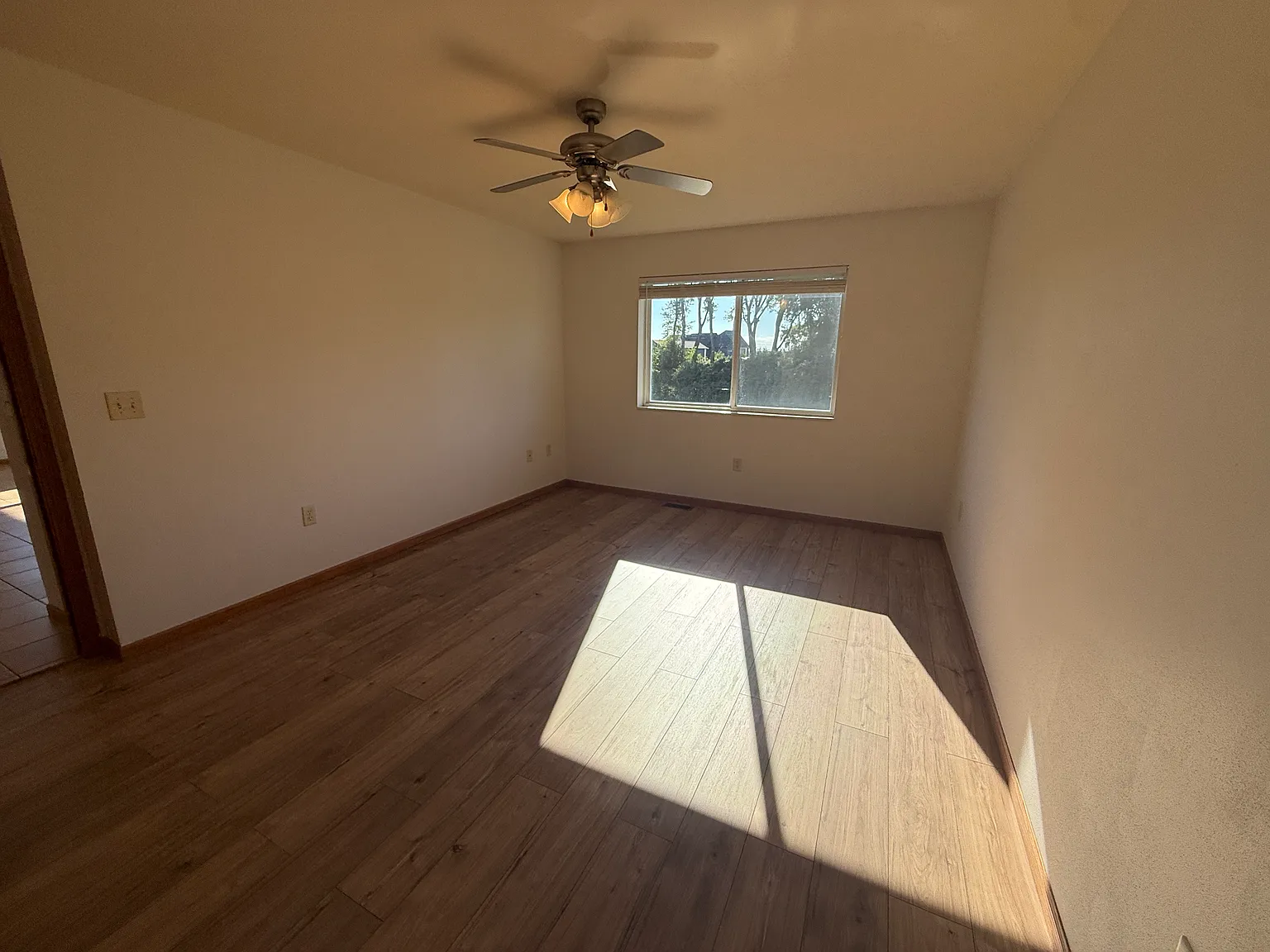 3 bed, 2.5 bath, $1,925 — Photo 4
