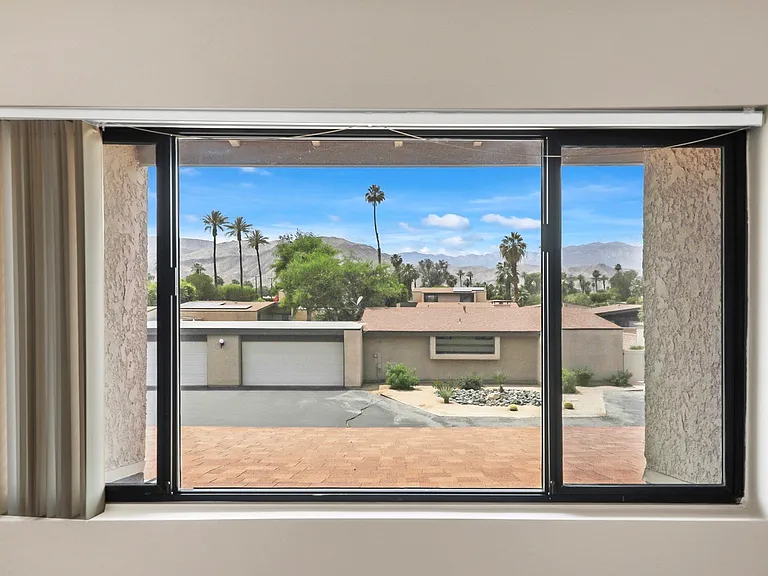 74237 Catalina Way — Photo 15