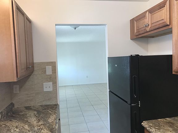 4th image of 555 13th Pl APT 07