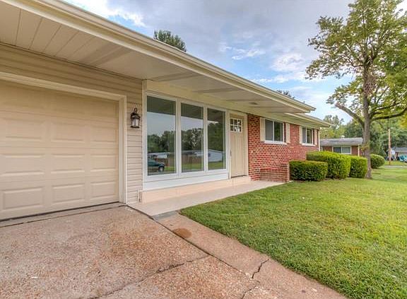 4th image of 10508 Chickering Dr