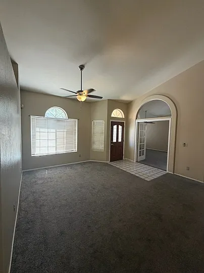 4 bed, 2311 sqft, $2,395 — Photo 3