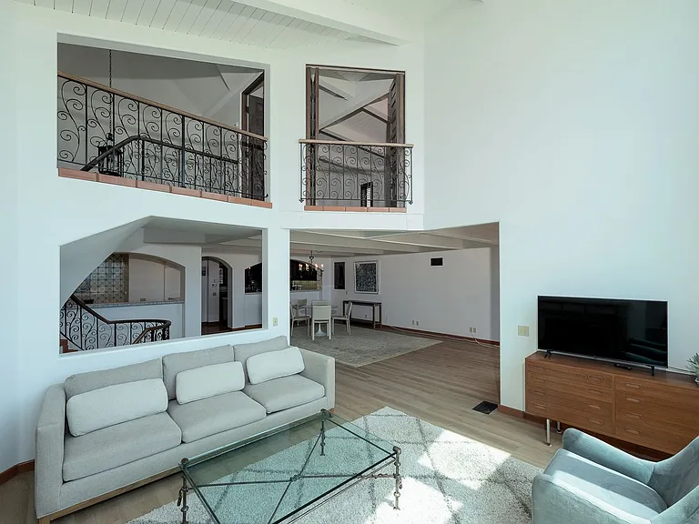 3265 Ocean Dr — Photo 9