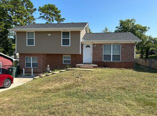 1413 Carousel Rd, Chattanooga, TN 37411