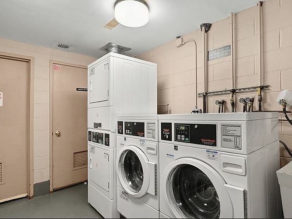 4th image of 417 E 83rd St #6A