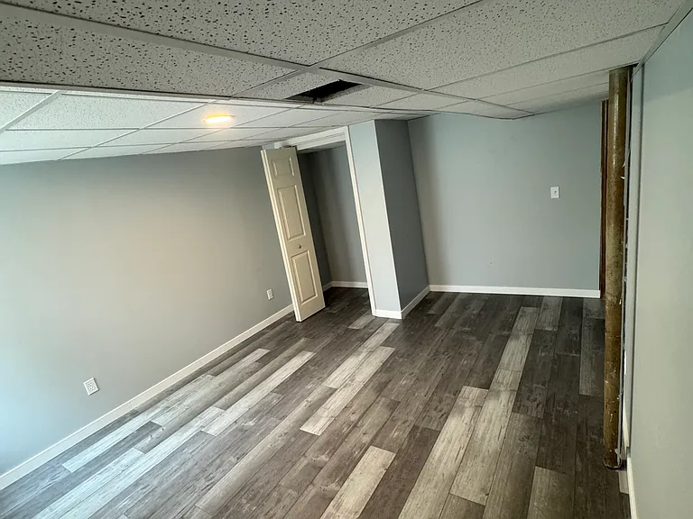 5893-95 Crestmoor Dr S #5895 — Photo 14