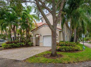 1140 Chestnut Ln #0, Hollywood, FL 33019