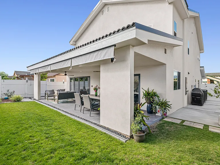 4652 Charnock Dr — Photo 31