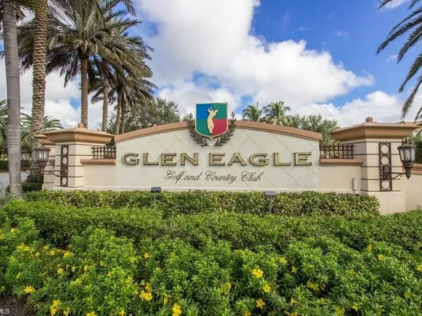 913 Fairhaven Ct, Naples, FL 34104