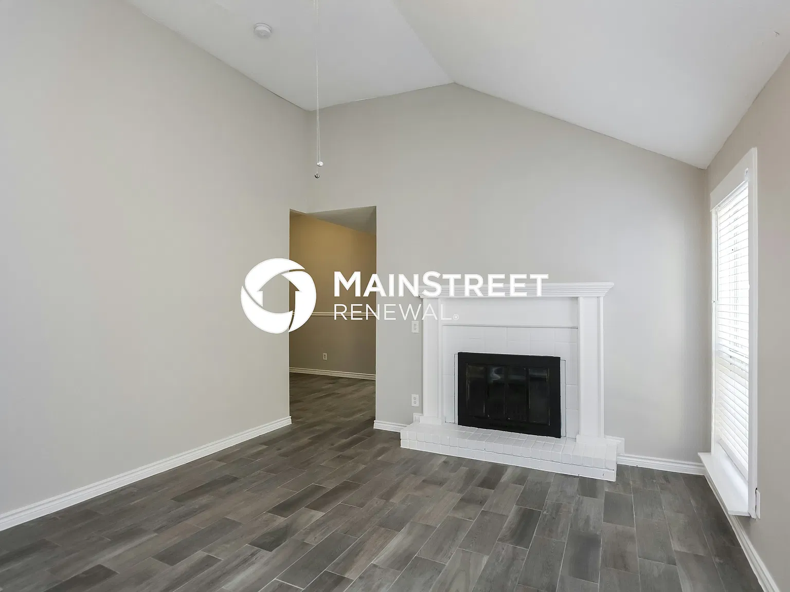 1420 Paintbrush St — Photo 2