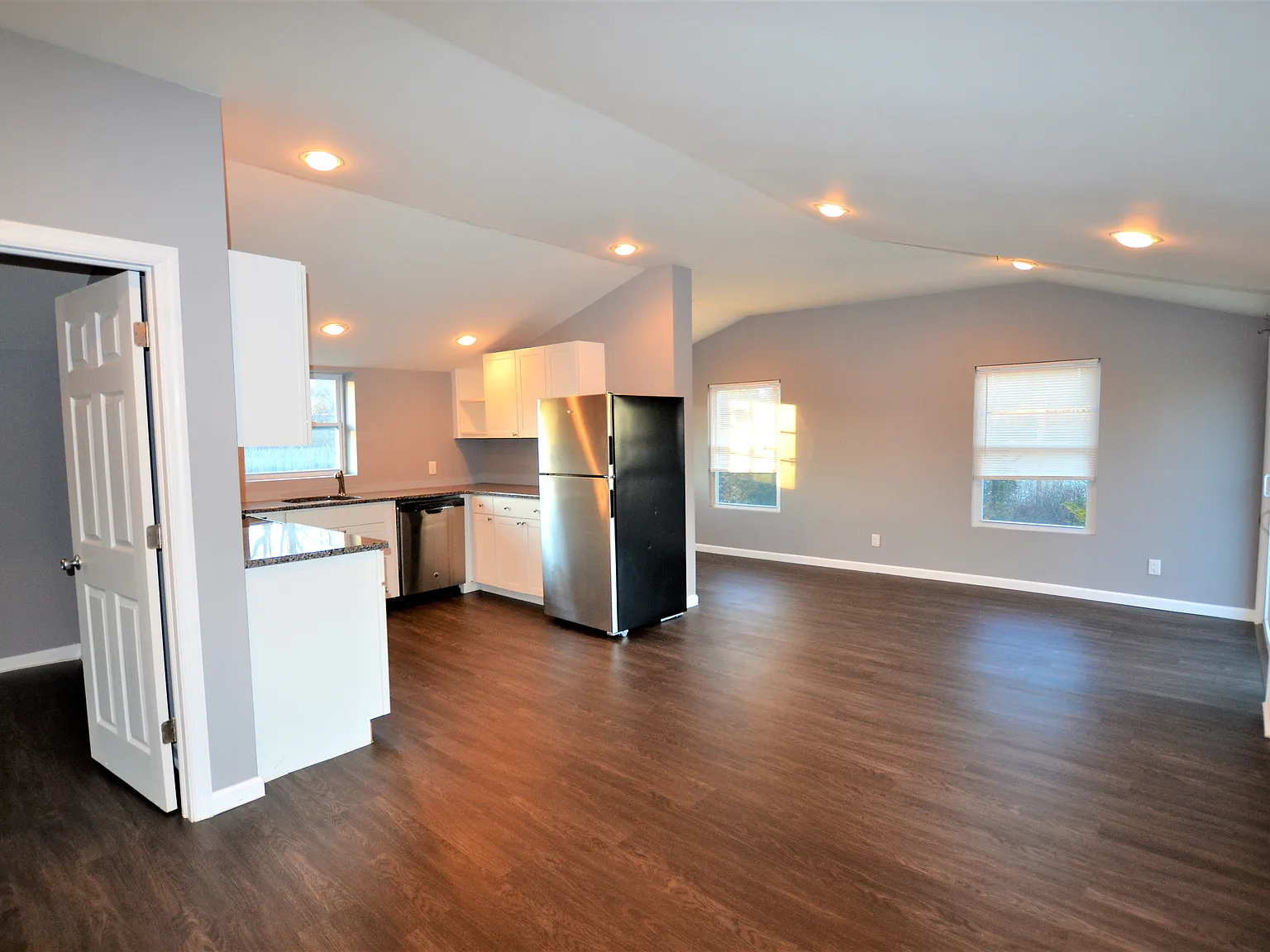 Totally Updated One-Bedroom Private Apartment Westhampton Beach — Photo 3